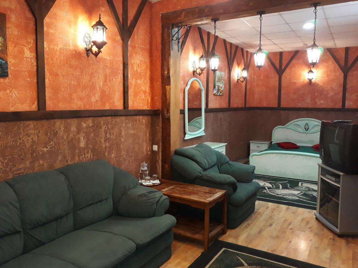 EuroLux Hotel Poltava Buitenkant foto