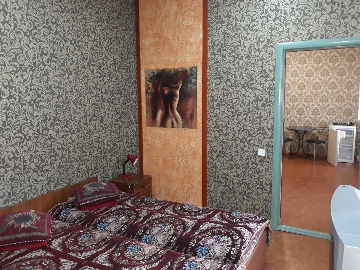 EuroLux Hotel Poltava Buitenkant foto