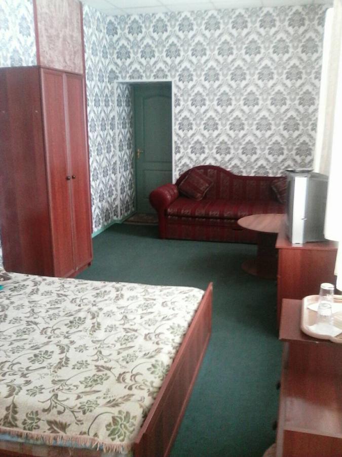 EuroLux Hotel Poltava Buitenkant foto