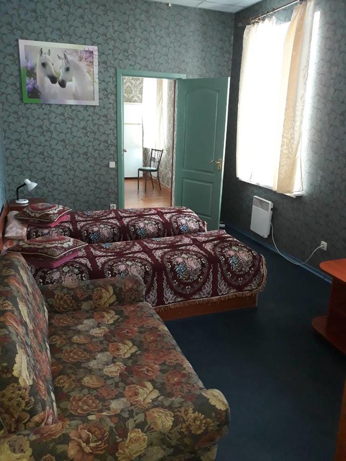 EuroLux Hotel Poltava Buitenkant foto