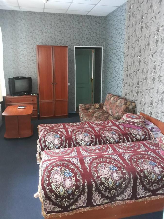EuroLux Hotel Poltava Buitenkant foto